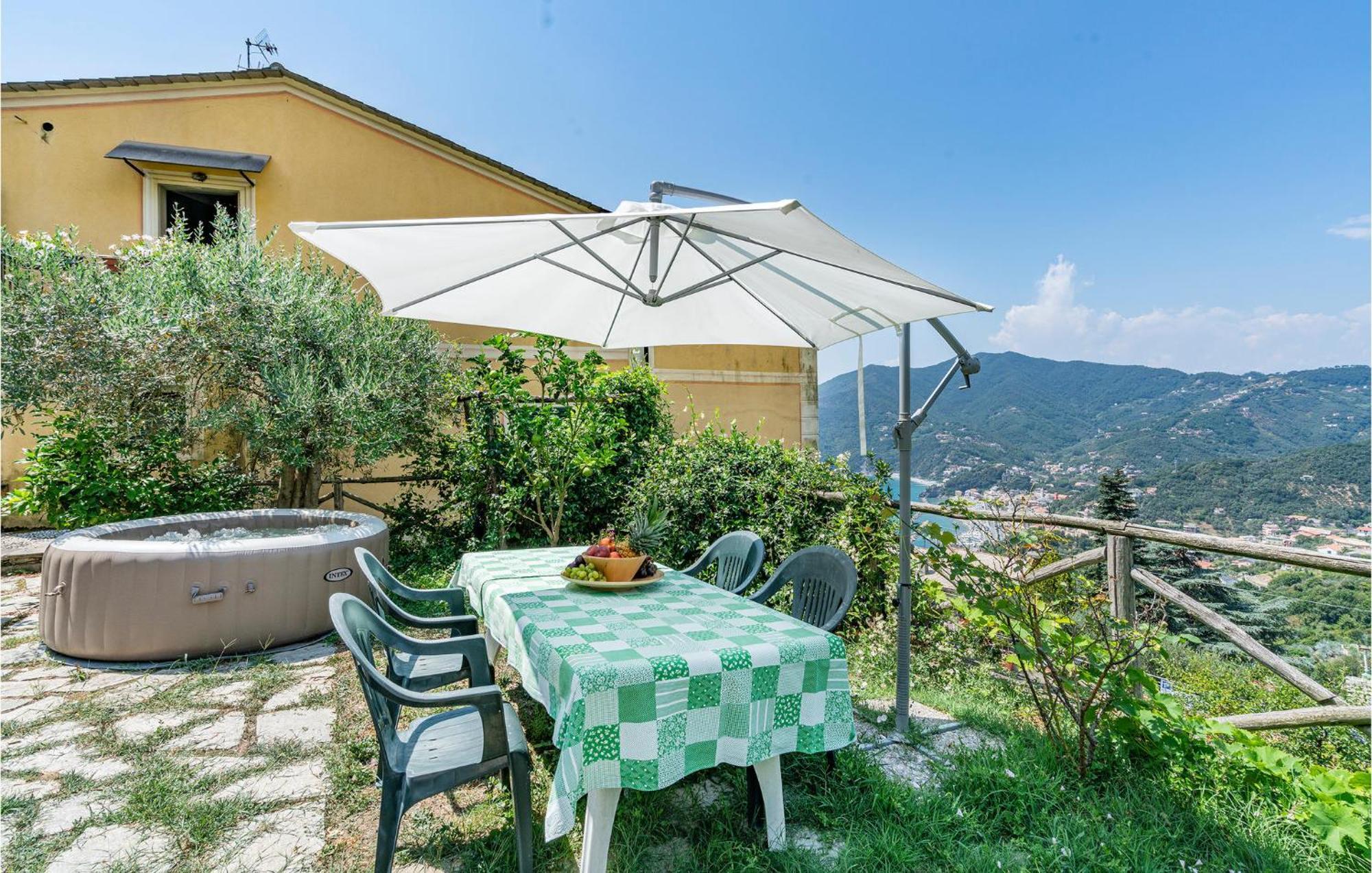 Awesome Home In Moneglia With Kitchen المظهر الخارجي الصورة