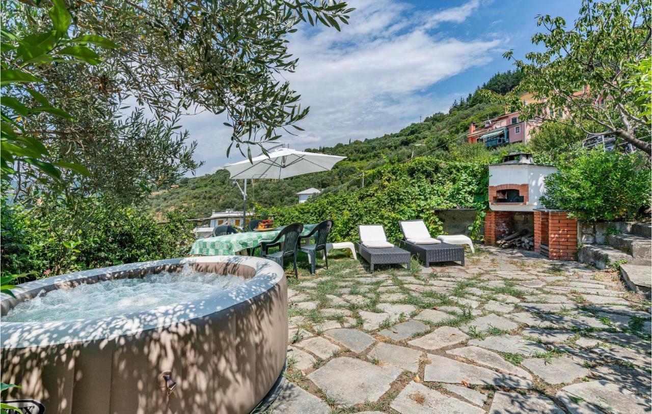 Awesome Home In Moneglia With Kitchen المظهر الخارجي الصورة